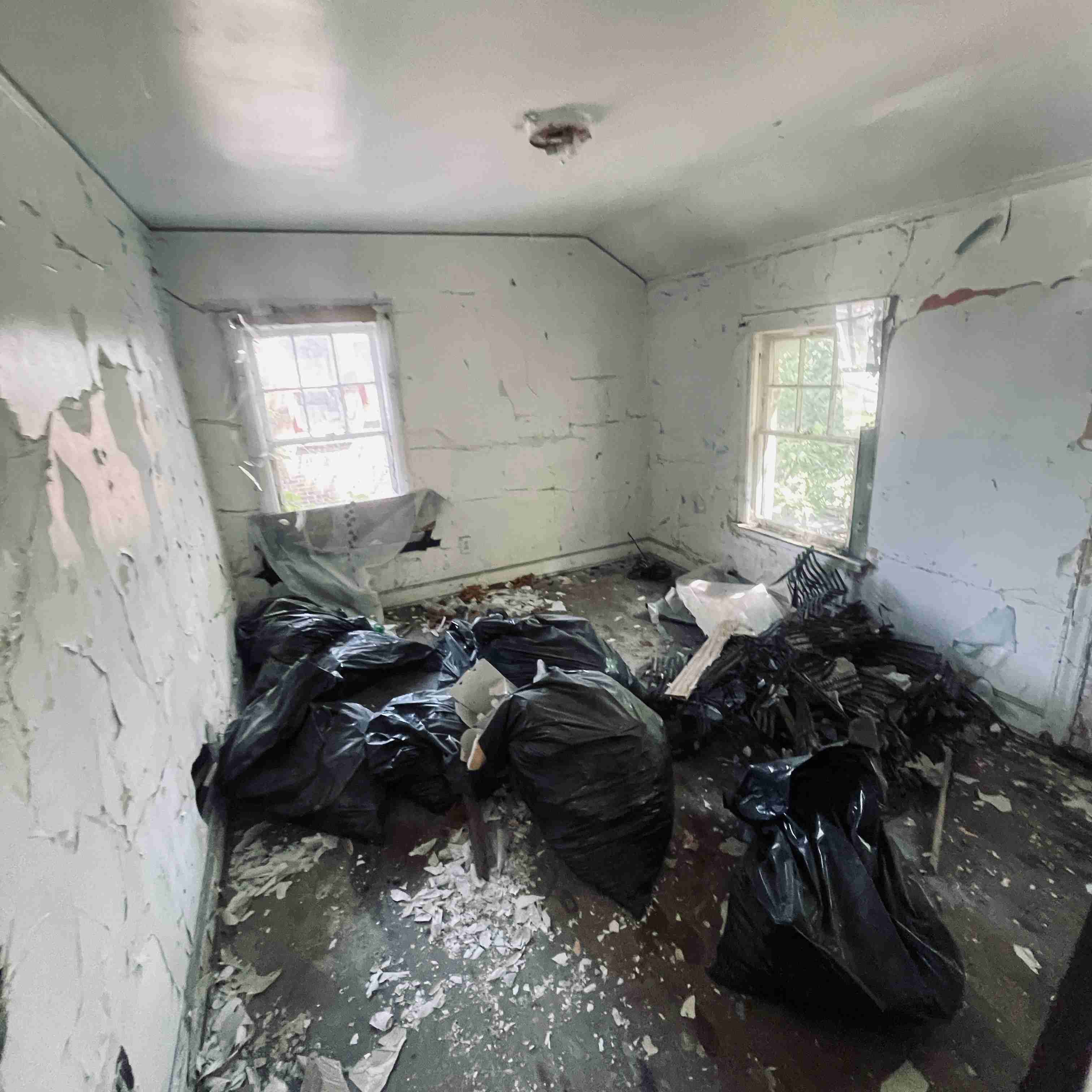 14910 Robson (39).jpg